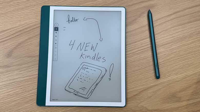 放在桌面上的2024款Kindle Scribe和手写笔